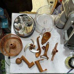 Manual Speedy Vegetable Quick Chopper – Effortless Onion, Salad & Veggie Cutting in Seconds (Random Color)